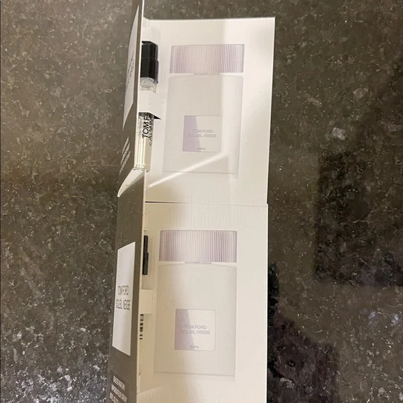 Tom Ford Soleil Neige Mini Set - Metallic Silver - Picture 3 of 3